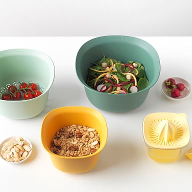 https://assets.weimgs.com/weimgs/rk/images/wcm/products/202344/0010/brabantia-mixing-bowl-set-q.jpg