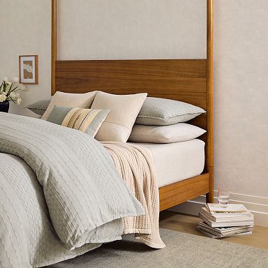 https://assets.weimgs.com/weimgs/rk/images/wcm/products/202345/0185/reese-linen-cotton-duvet-cover-shams-q.jpg