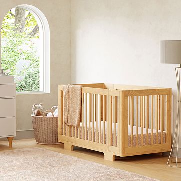 Natural wood 2024 crib and dresser