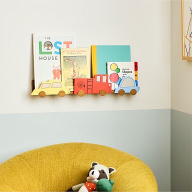 Classic Kids Shelf With Hooks