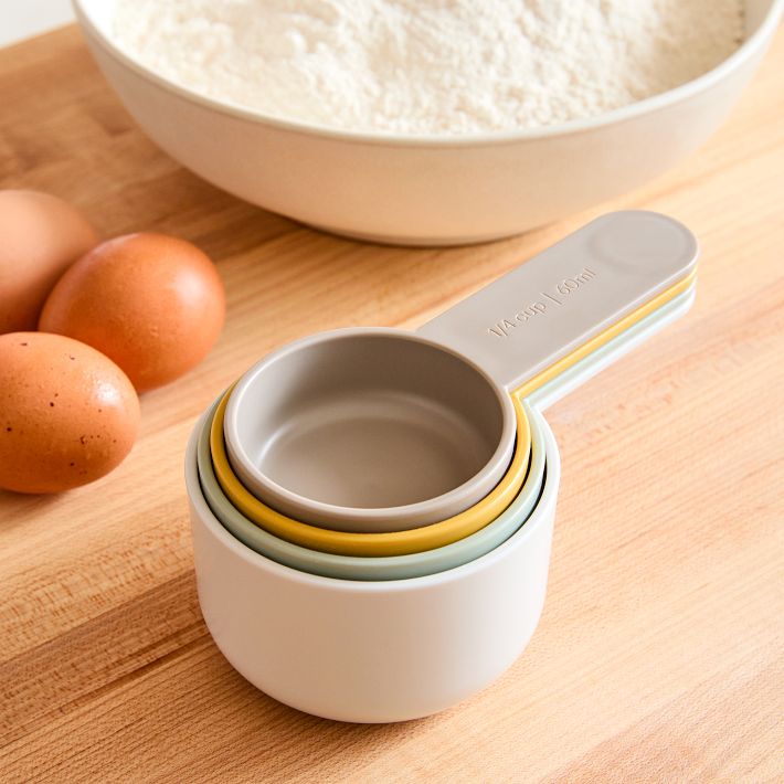 Lidded Measuring Cup 