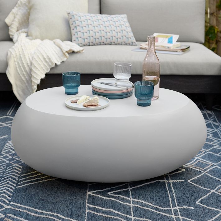 Pebble Indoor/Outdoor Oval Coffee Table