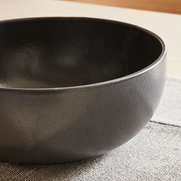 https://assets.weimgs.com/weimgs/rk/images/wcm/products/202352/0038/casafina-pacifica-stoneware-serving-bowl-o.jpg