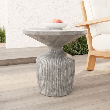 30 round deals accent table