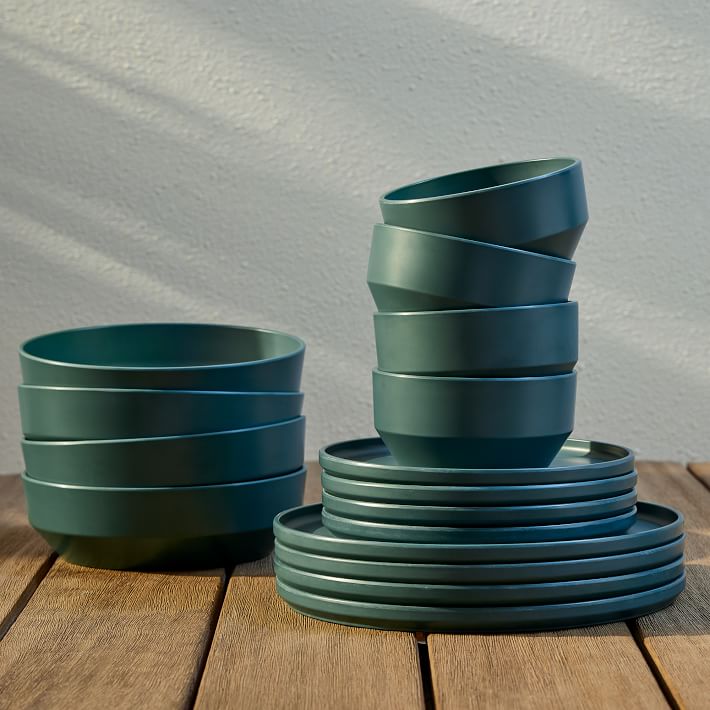 Modern Melamine Outdoor Dinnerware (Set of 16) | Silver Pine