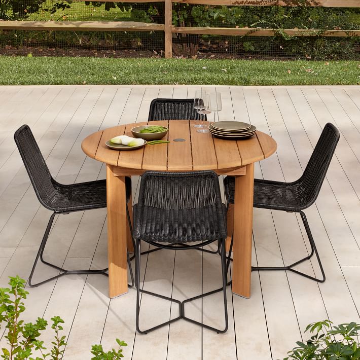 Open Box: Playa Outdoor Expandable Round Dining Table (42&quot;&ndash;91&quot;) &amp; Slope Chairs Set