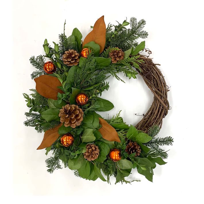 Salal Half Wreath w/ Ornament