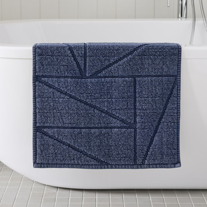Open Box: Organic Triangle Sculpted Bath Mat