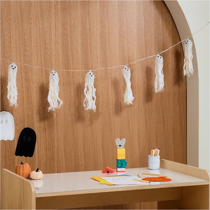 Light-Up Hanging Ghosts