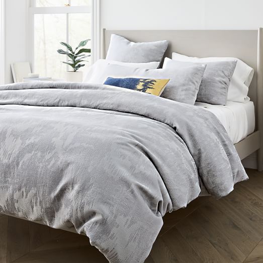 WEST ELM geo textured king duvet cover - shops WHITE