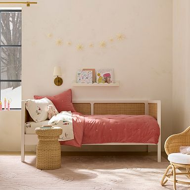 Kids room daybed discount