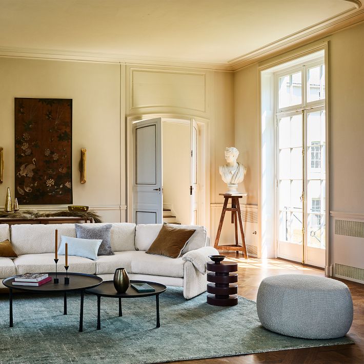 Round ottoman living room discount