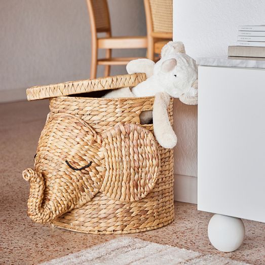 Pottery Barn Elephant Hamper Wicker Laundry Basket hot Clothes Lid Woven Nursery