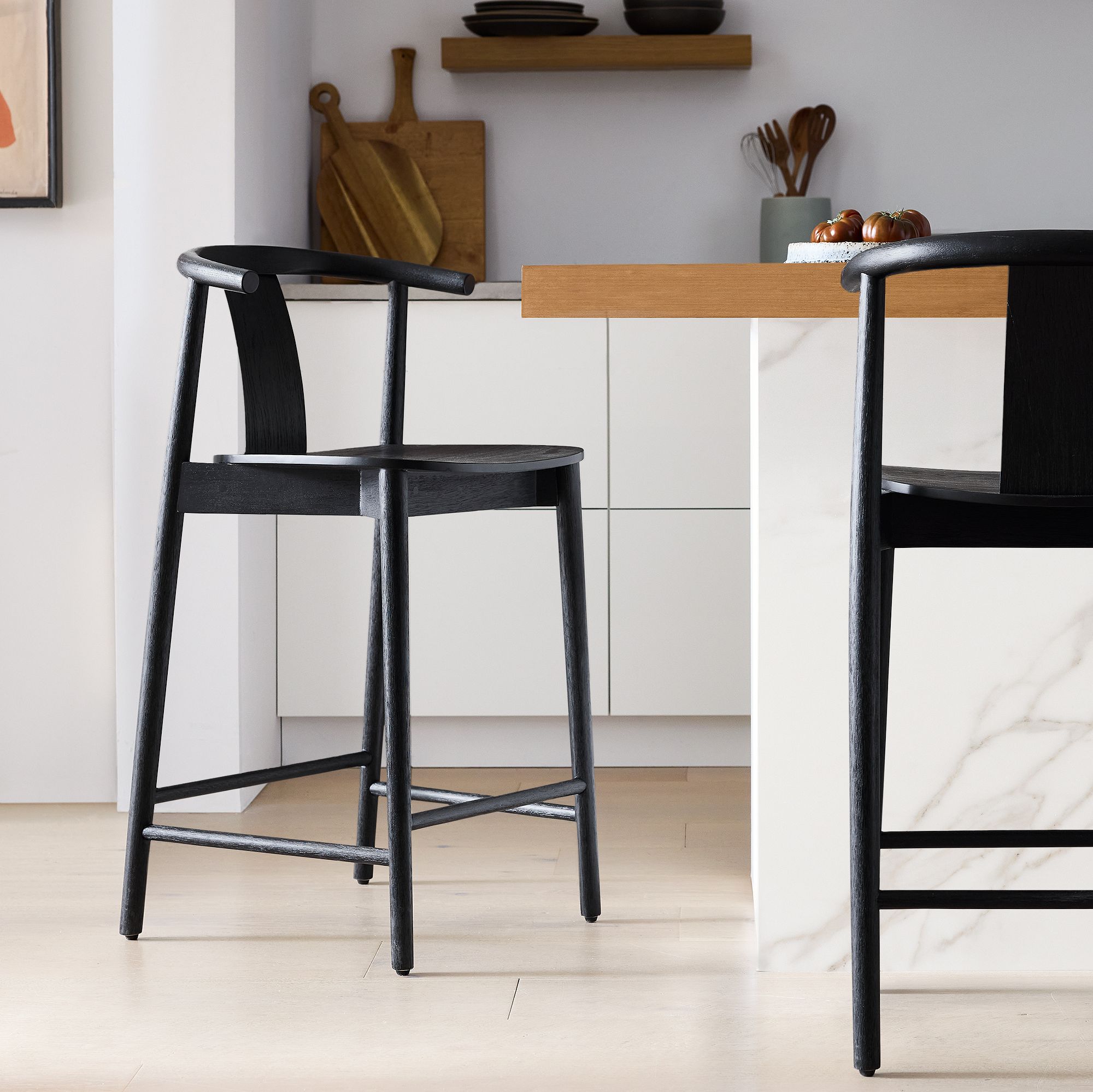 Wingate Counter Stool - Stylish Black Oak Design