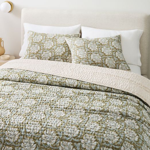 West Elm Ruched Rosette Mint Queen Quilt w/ 2 good King Shams