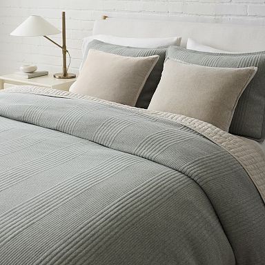 West Elm sateen selling echo king duvet Cover & 3 shams