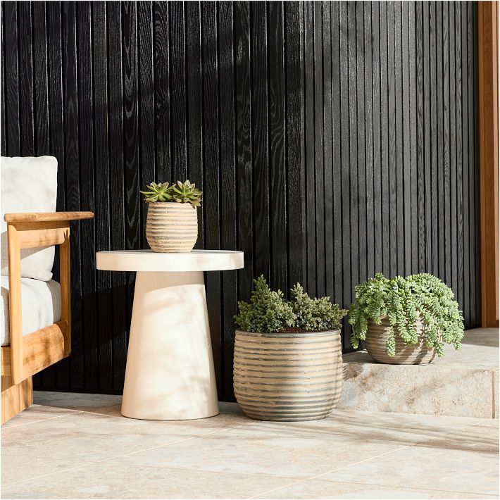 Grooved Terracotta Indoor/Outdoor Planters