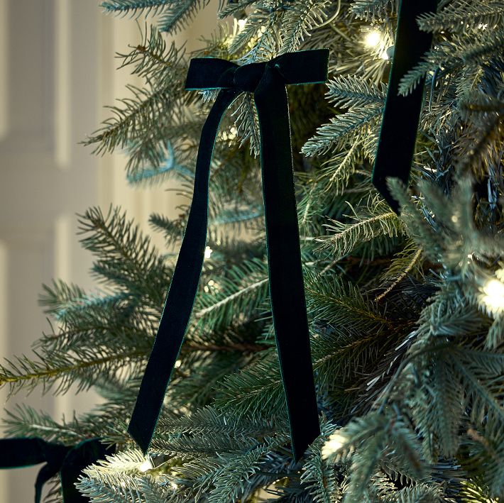 Green Velvet Clip-On Bow Ornaments (Set of 6)