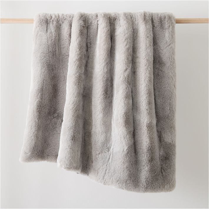 Faux Fur Chinchilla Throw (Frost Grey)