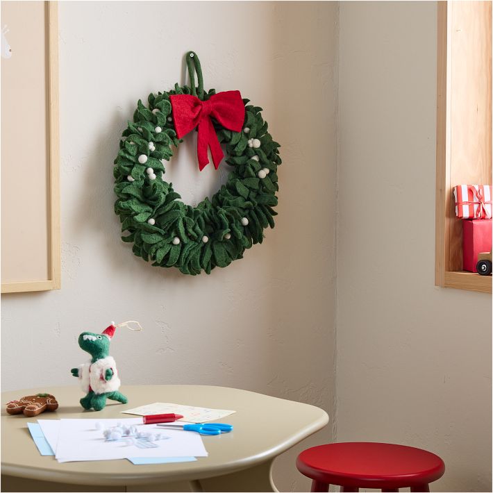 Felt Mistletoe Wreath