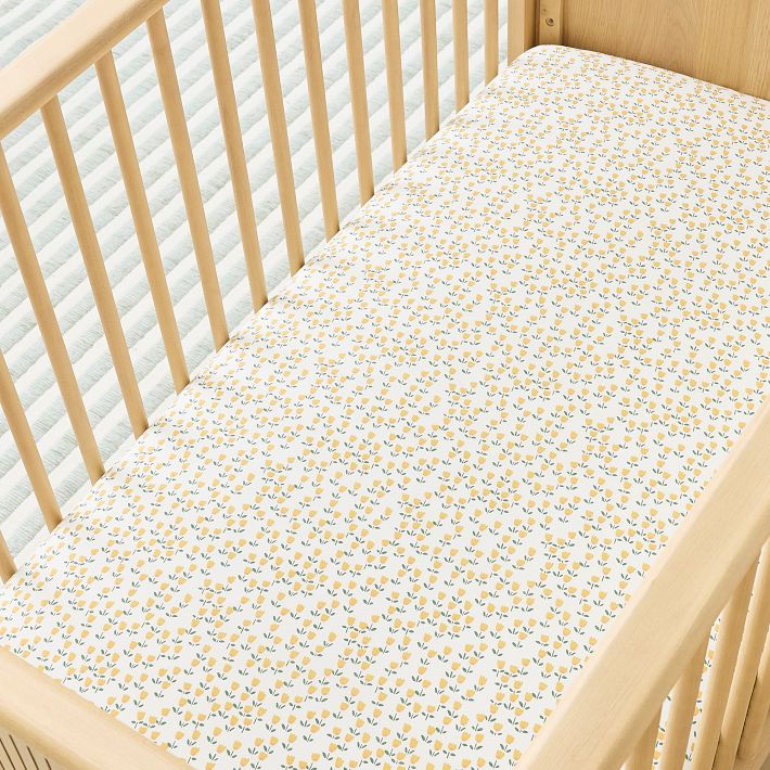 Tulip Crib Sheet
