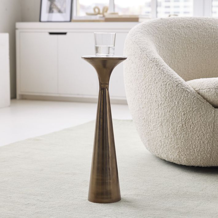 Silhouette Pedestal Drink Table (7")