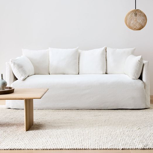 Sophie Skirted Slipcover Sofa (62 Sophie Skirted Slipcover Sofa (62