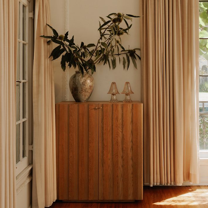 Arantxa Oak Bar Cabinet (36&quot;)