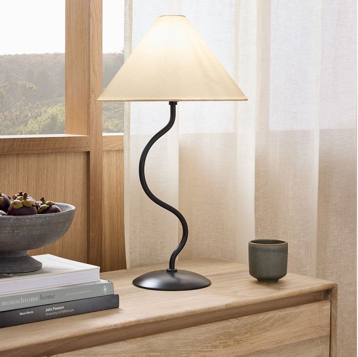 Zigzag Table Lamp (24&quot;)