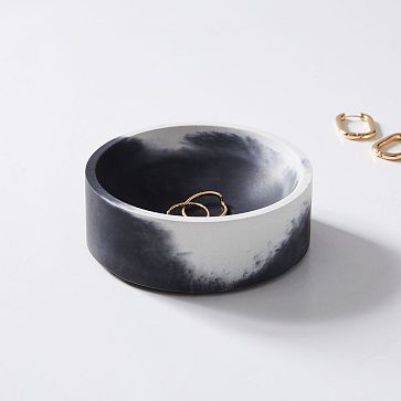 Pretti Cool, Concave Vessel, Black + White