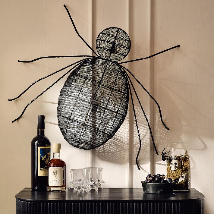 Iron Mesh Spider Sculpture