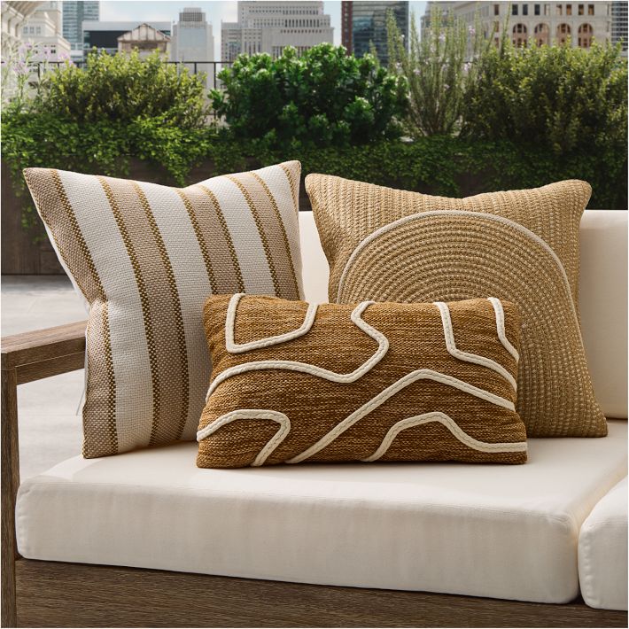 Outdoor Arch Stripe Pillow Set