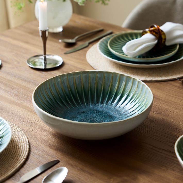 Suvi Stoneware Serving Bowl