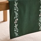 Tannenbaum Winter Berries Border Table Runner