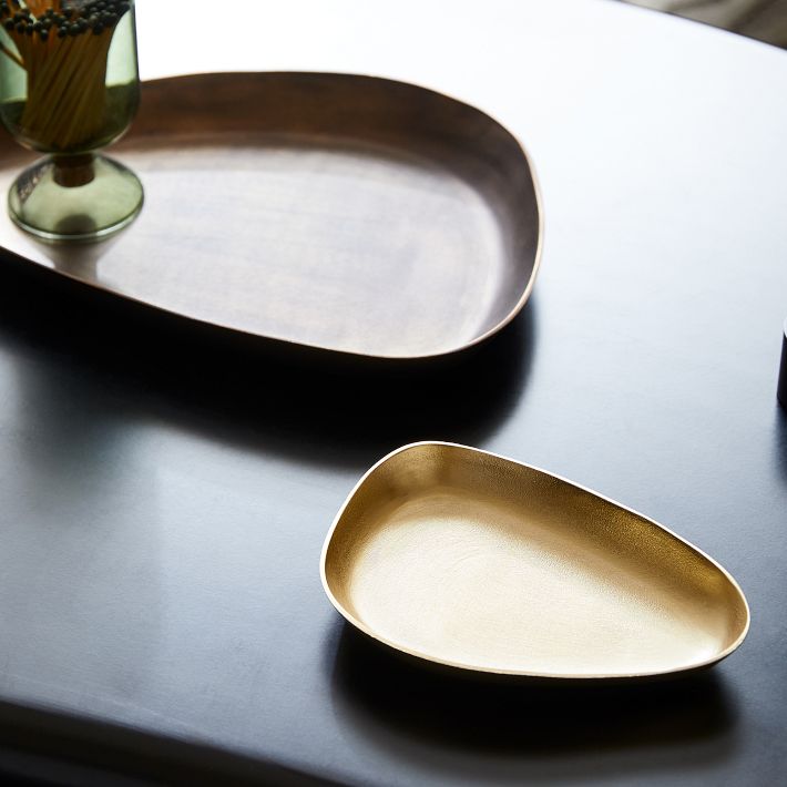 ぴぴぴ 新品 4枚 3セット ウエストエルム メタリック プレート Organic Metal Decorative Collection | West Elm