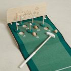 Wonder &amp; Wise Keen Putting Green