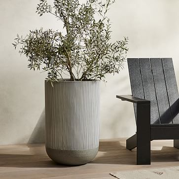 Textured Radius Ficonstone Outdoor Planter, Standard Entry, 20