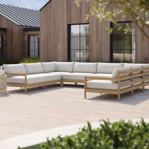 Hargrove Outdoor 6-Piece U-Shaped Sectional (131")