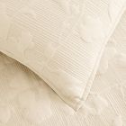 Outline Floral Quilt &amp; Shams