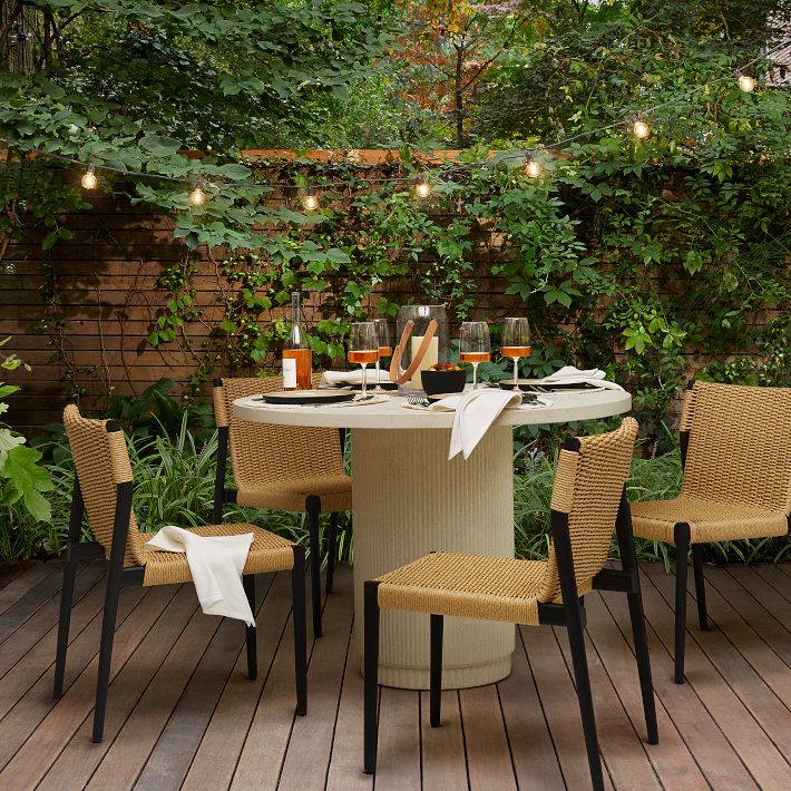 Fluted Indoor/Outdoor Bistro Table 44