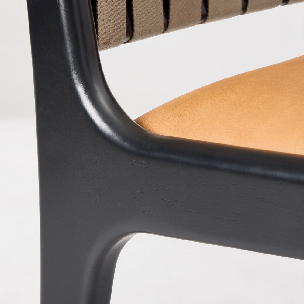 Frame junction and finish