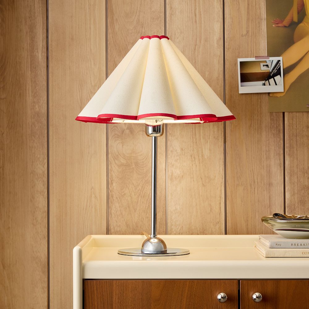 Pleated Table Lamp (18")