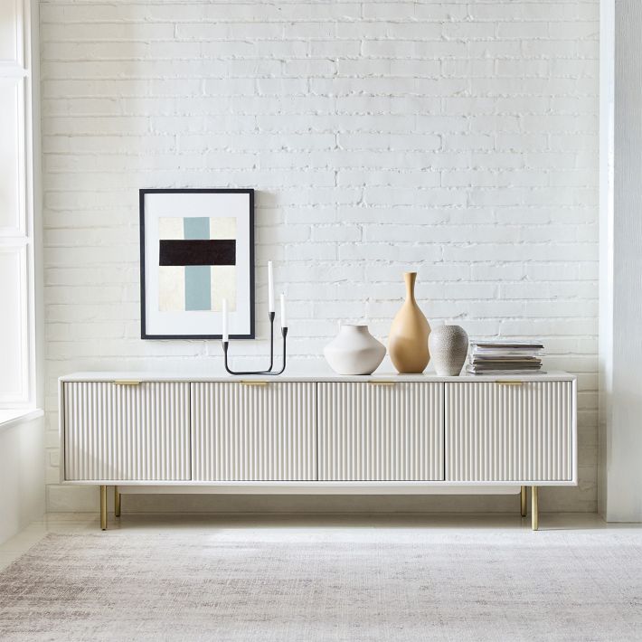 Quinn Media Console (80