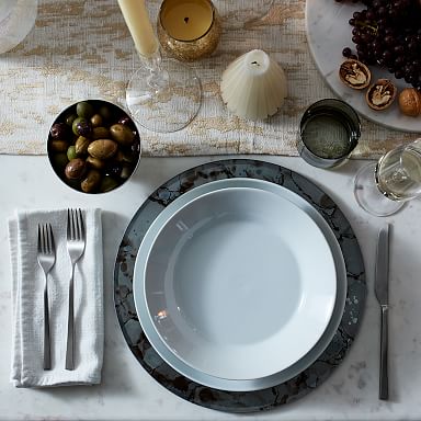 新品 ウエストエルム チャージャー プレート ４枚 シルバー ピューター Felt Seder Plate | West Elm