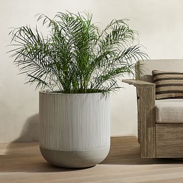 Textured Radius Ficonstone Indoor/Outdoor Planter, Large, 21.7