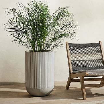 Textured Radius Ficonstone Outdoor Planter, Short Entry, 15.7