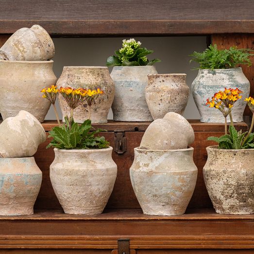 potted plant stands Large Pallas Planter