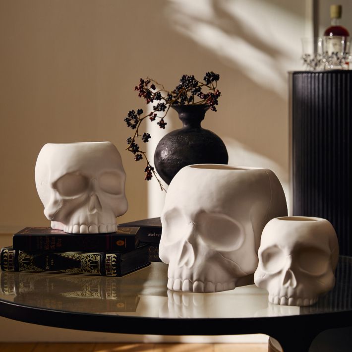 skull-luminaires-candleholders