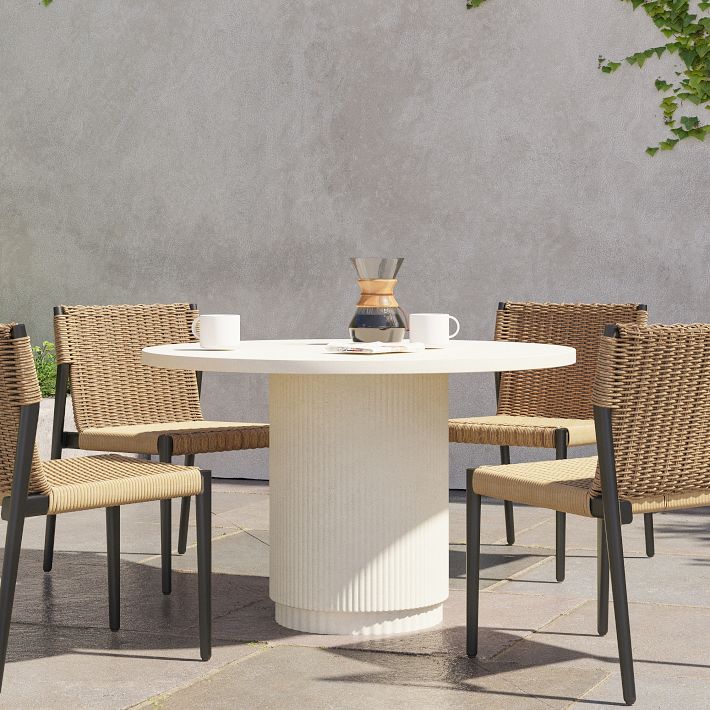 Fluted Indoor/Outdoor Bistro Table 44