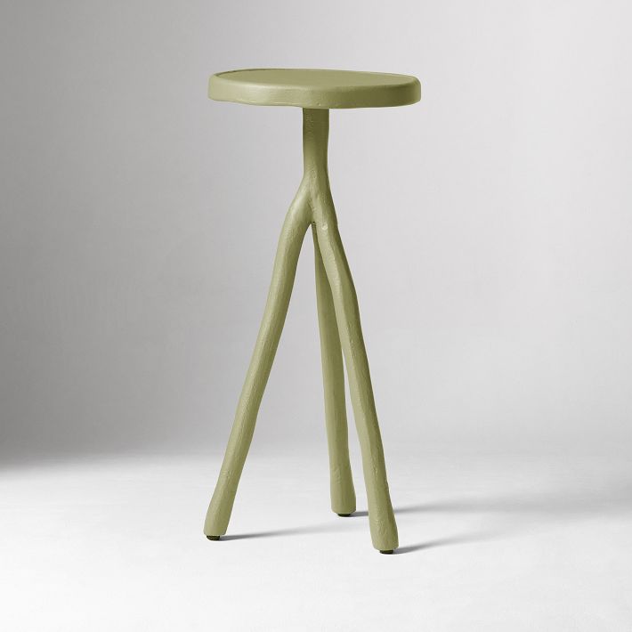 emma-chamberlain-sculptural-